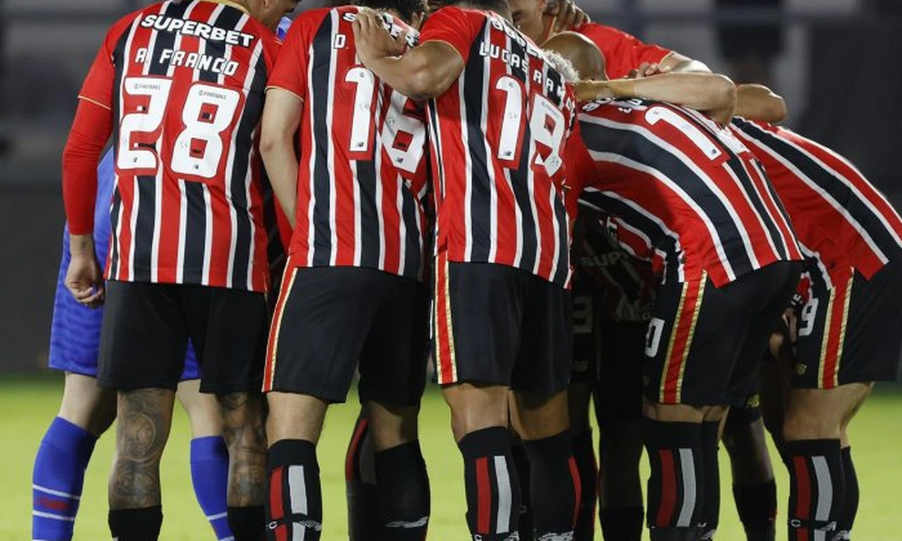 São Paulo define hoje prioridades no mercado com 50 nomes na mira agora